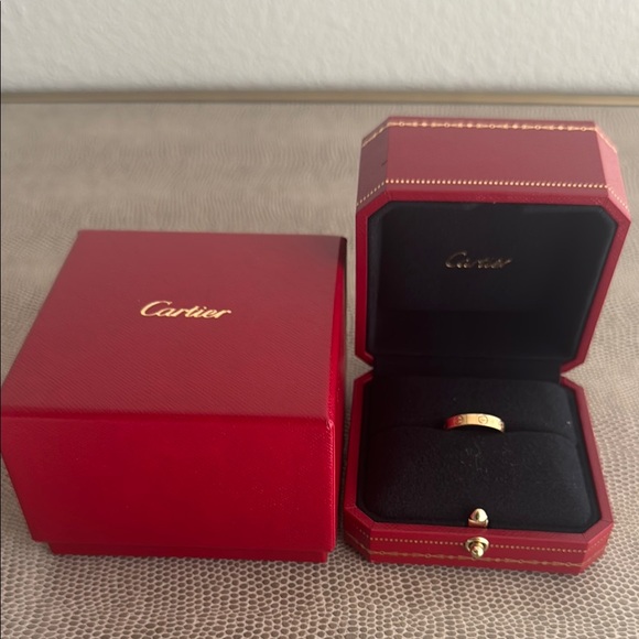 Cartier Gold Ring in Red Box - Picture 1 of 1